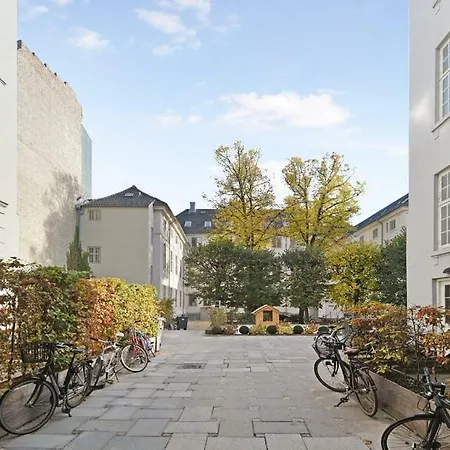 Top Floor With Private Balcony * Copenhagen