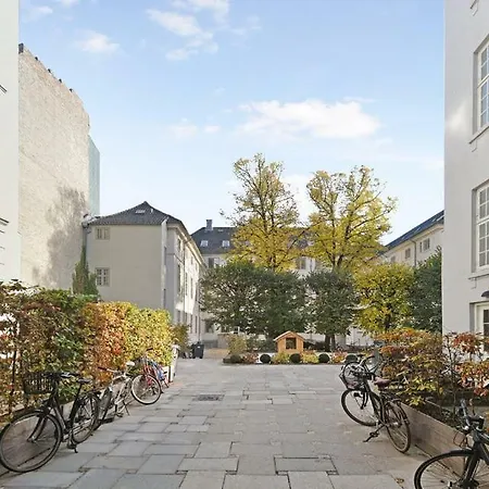 Top Floor With Private Balcony * Copenhagen