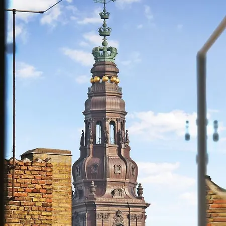 Apartment Top Floor With Private Balcony *